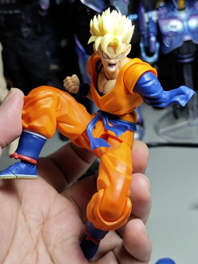 New Haz001 Future Trunks Armless Action Figure Battle-Damaged Version Dragon Ball Z Character Model Collectible Ornament Toy Gif