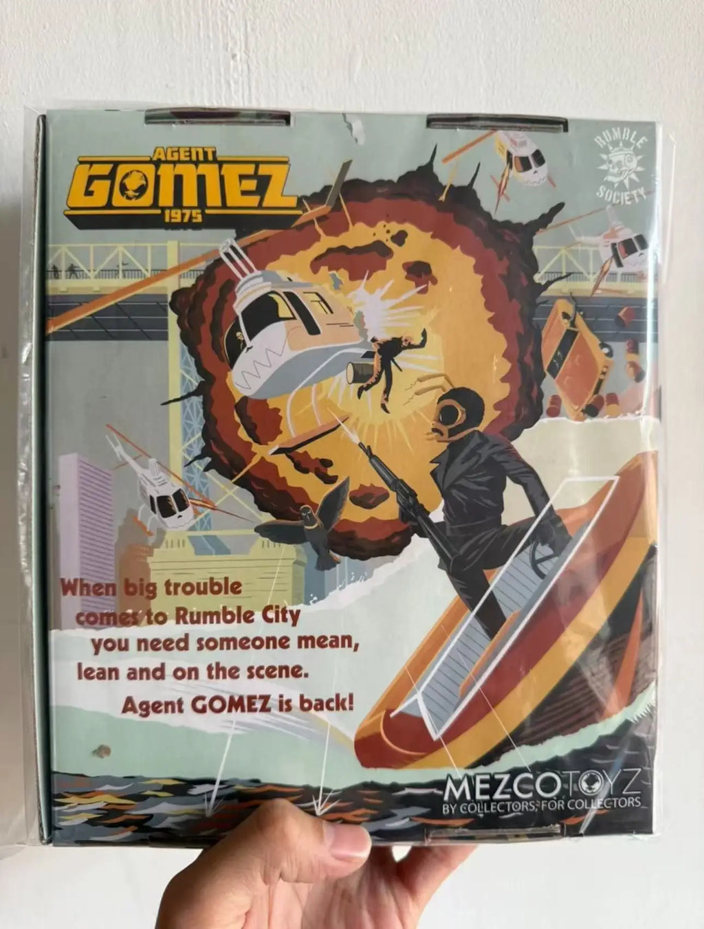 Mezco Ant-Man Agent Gomez 1975 Gold Label Limited Edition 6-inch Movable Cloth