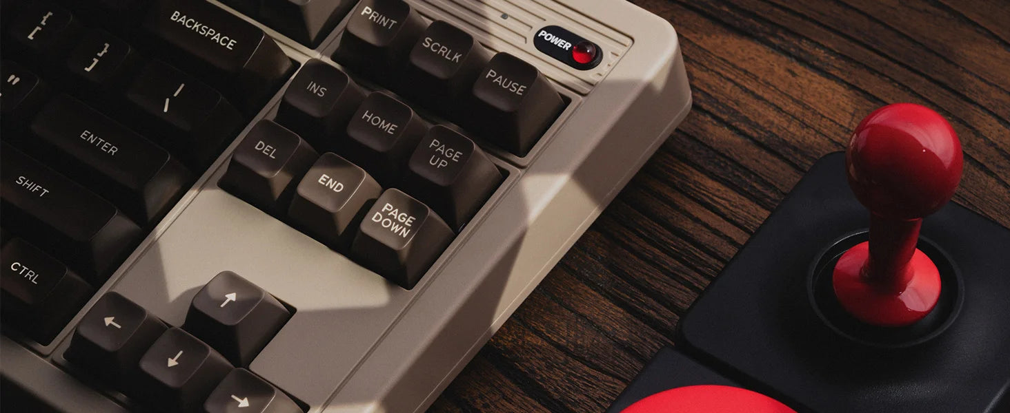 8BitDo Retro Mechanische Tastatur C64 Edition, Bluetooth, 2,4G Wireless und Kabelgebundene 3-Modus-Verbindung, für PC Windows 10 und Android 