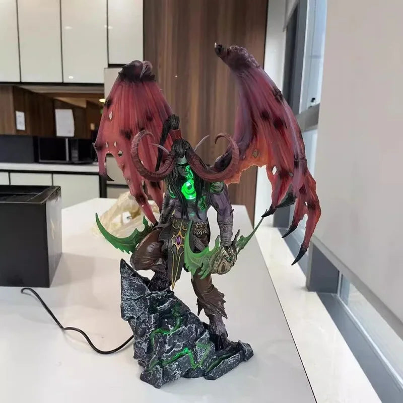 Налична 35 см World of Warcraft Demon Hunter Illidan екшън фигурка висококачествен модел играчка национална версия колекционерски артикул