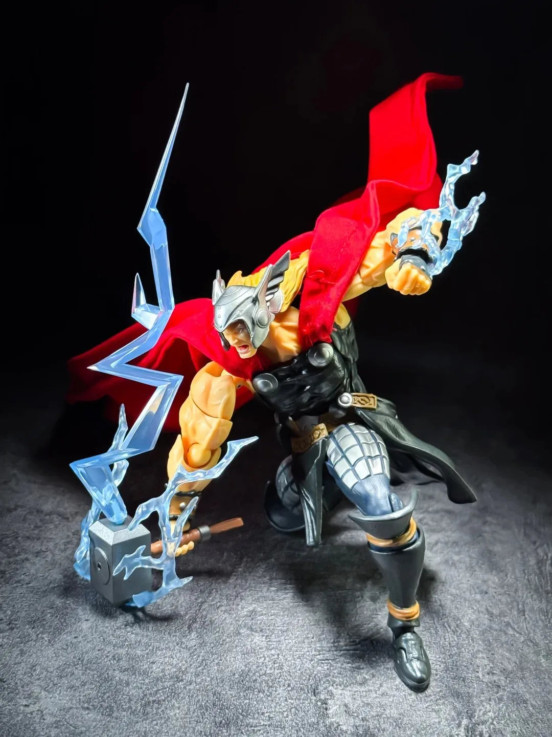 In Stock First Batch AC Toys Thor The Thor Kaiyodo Amazing Yamaguchi Revoltech Thor Anime Action Figure  Articulated Toys