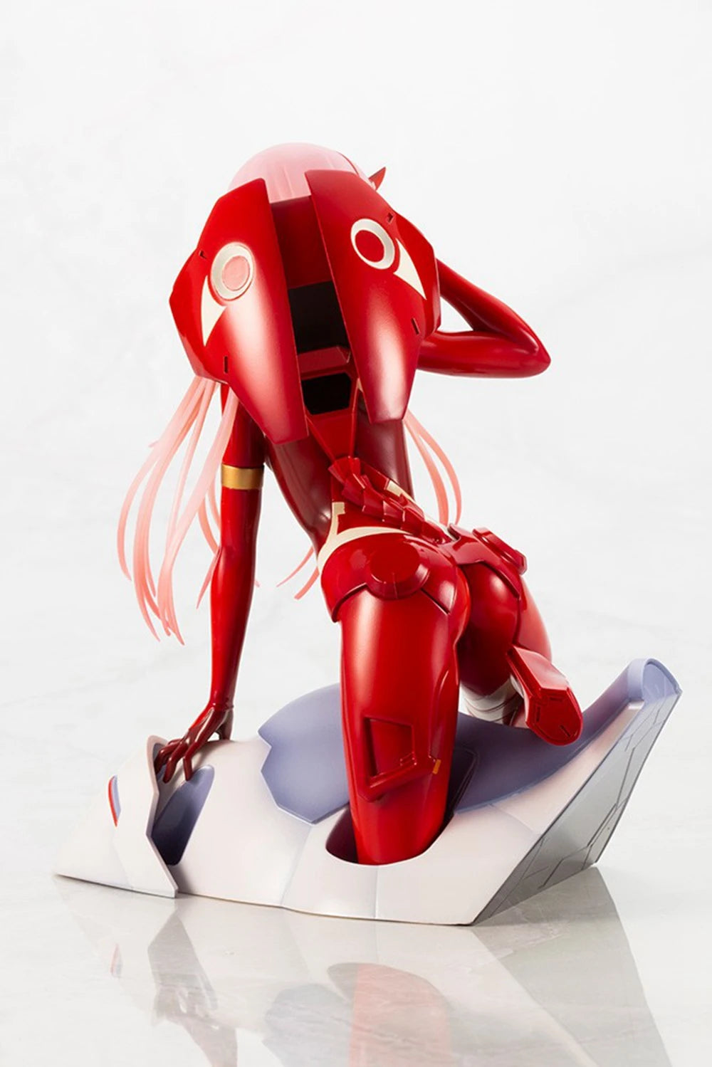 16.5CM Anime Darling in the FranXX Zero Two 1/7 02 Battle Suit Kneeling Scene Model Toy Gift Collection Action Figure PVC