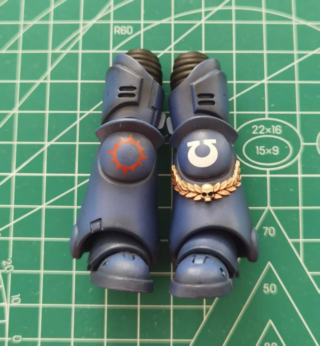 【На склад】 JOYTOY Warhammer 40K 1/18 Екшън фигурка Ultramarines Primaris Captain Model Toy Boy Подаръци 3.75 инча