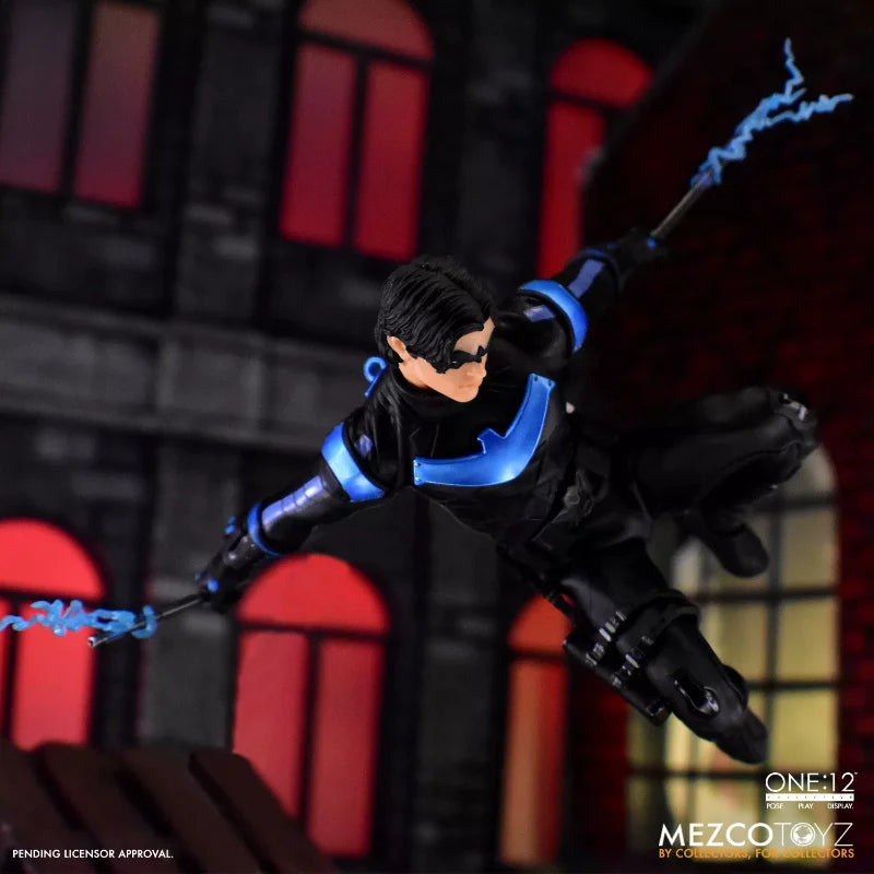 In Stock Mezco Toys One:12 Nightwing Robin Dick Grayson Movability Model Toys Collection Cartoon