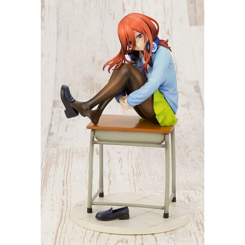 KOTOBUKIYA Original Anime Figures 1/8 Nakano Miku Nakano Yotsuba Action Figure Toys Collectible Model Ornaments Gifts for Kids