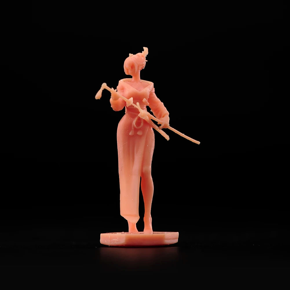 1/43 1/64 1/87 Жена войник Ръчно рисувана екшън фигурка кукла смола за кола пясък декорация кукла модел играчки