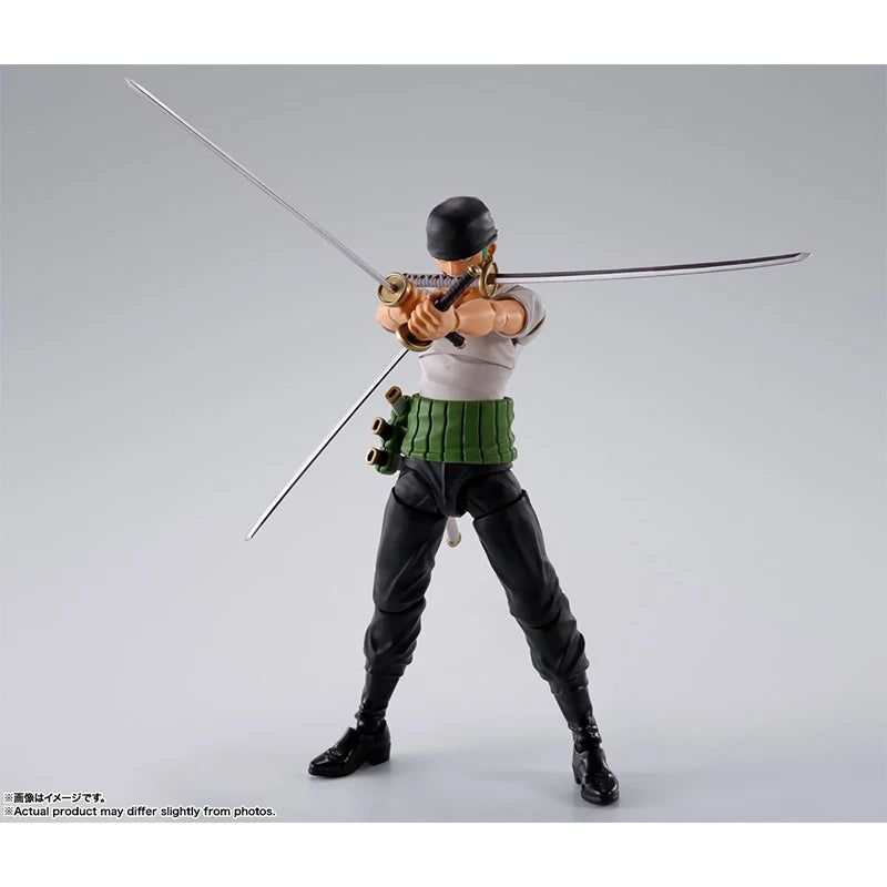 В наличност Bandai Оригинална кутия SHF One Piece Roronoa Zoro Romance Dawn Аниме екшън фигурка Завършен модел Комплект играчка Подарък