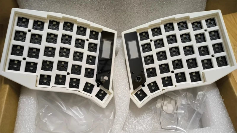 Sofle Split Keyboard Kit Dual Mode Wired Bluetooth Wireless Split Keyboard Kit Customized 58 Keys Hot Swap with Screen Knobs ZMK