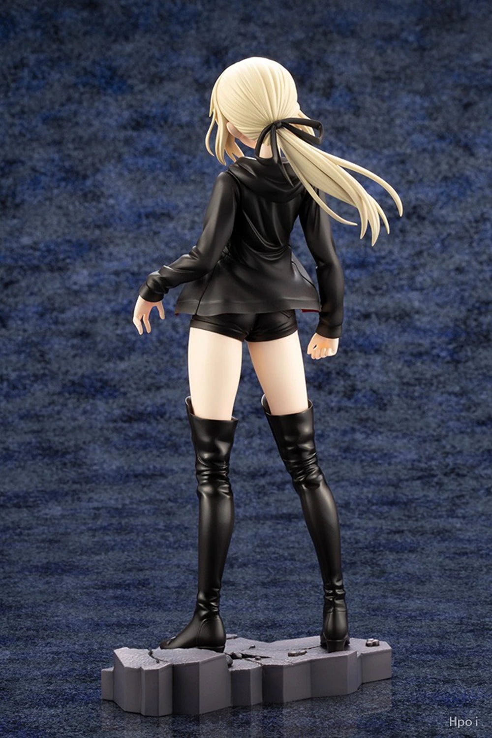 24CM Anime Fate/Grand Order Altria Pendragon 1/7 Saber Figure Standing Sword Model Toy Gift Collection Action Figure PVC