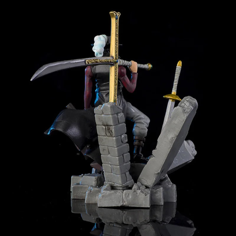 17CM ONE PIECE Anime Figures Dracule Mihawk Top Decisive Battle Action Figure PVC Model Toys Collection Ornaments Doll Fans Gift