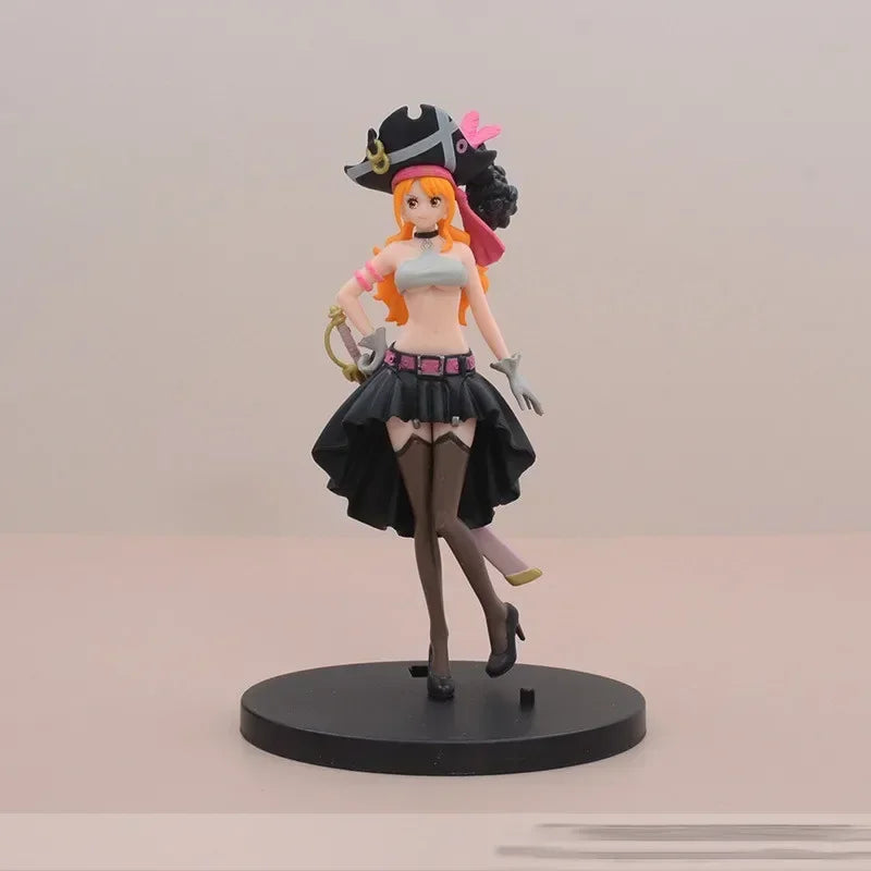 19CM Аниме One Piece Nami Черни дрехи Екшън фигурка ONE PIECE FILM RED Обличане Фигурка PVC Колекционерски Модел Играчка Детски Подарък