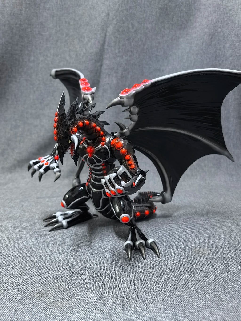 25cm Gandora Figure Yu Gi Oh ZEXAL Blue-Eyes White Dragon  Anime Figures Collectible Desktop Decorations Best Gifts for Children