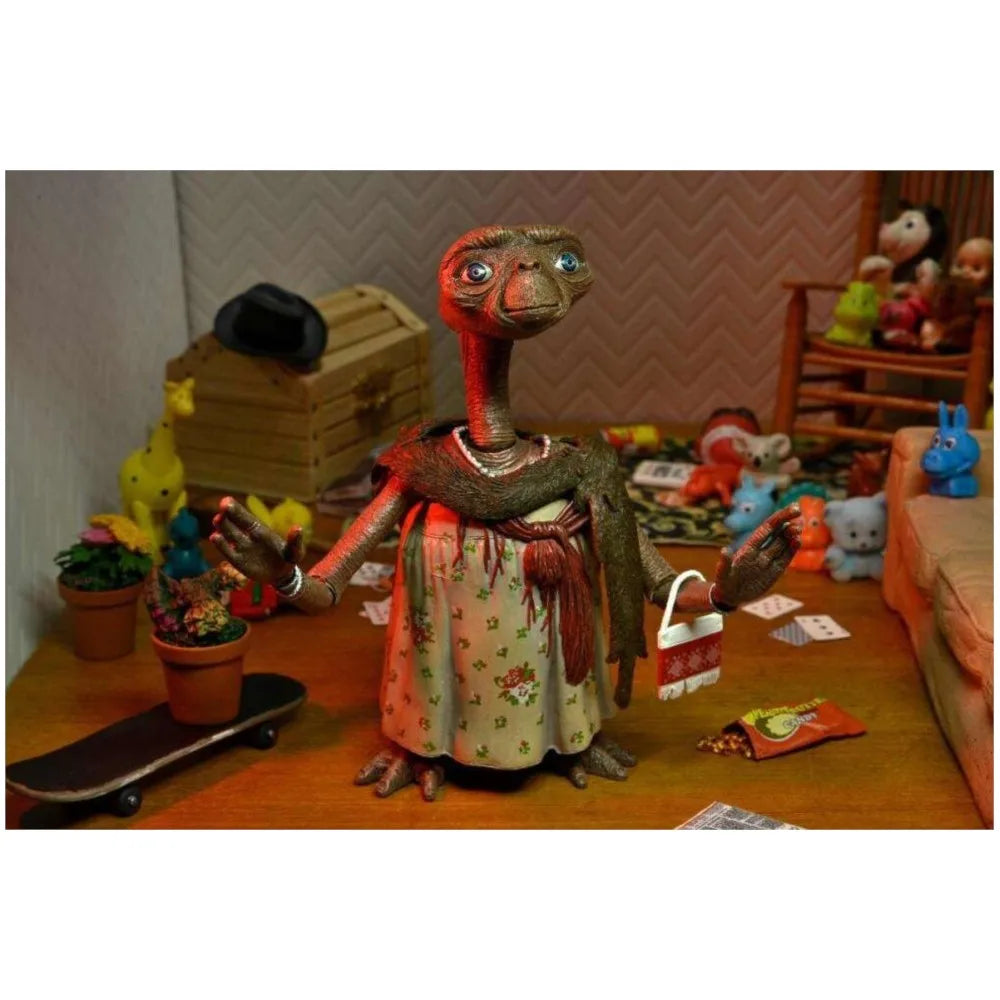 NECA 55077 E.T. the Extra-Terrestrial: 40th Anniversary - Ultimate Dress-Up E.T. 7 inch Action Figures Original Model Doll Toys