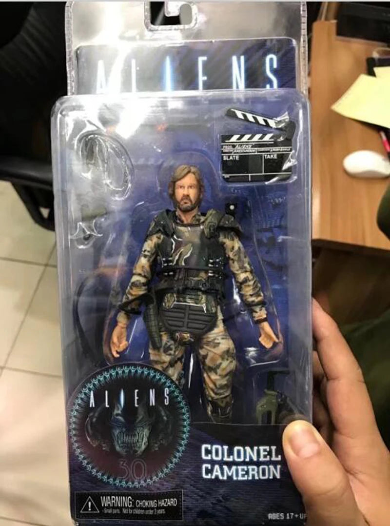 NECA Alien срещу Predator - фигурка на полковник Камерън, извънземни, режисьор Джеймс Камерън, морски пехотинец, колекционерски модели, играчки, кукли, подаръци, 18 см