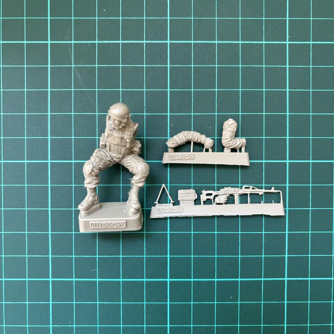 1/35 Resin unpainted model kit, military theme, Russian Special Forces unassembled and unpainted GK