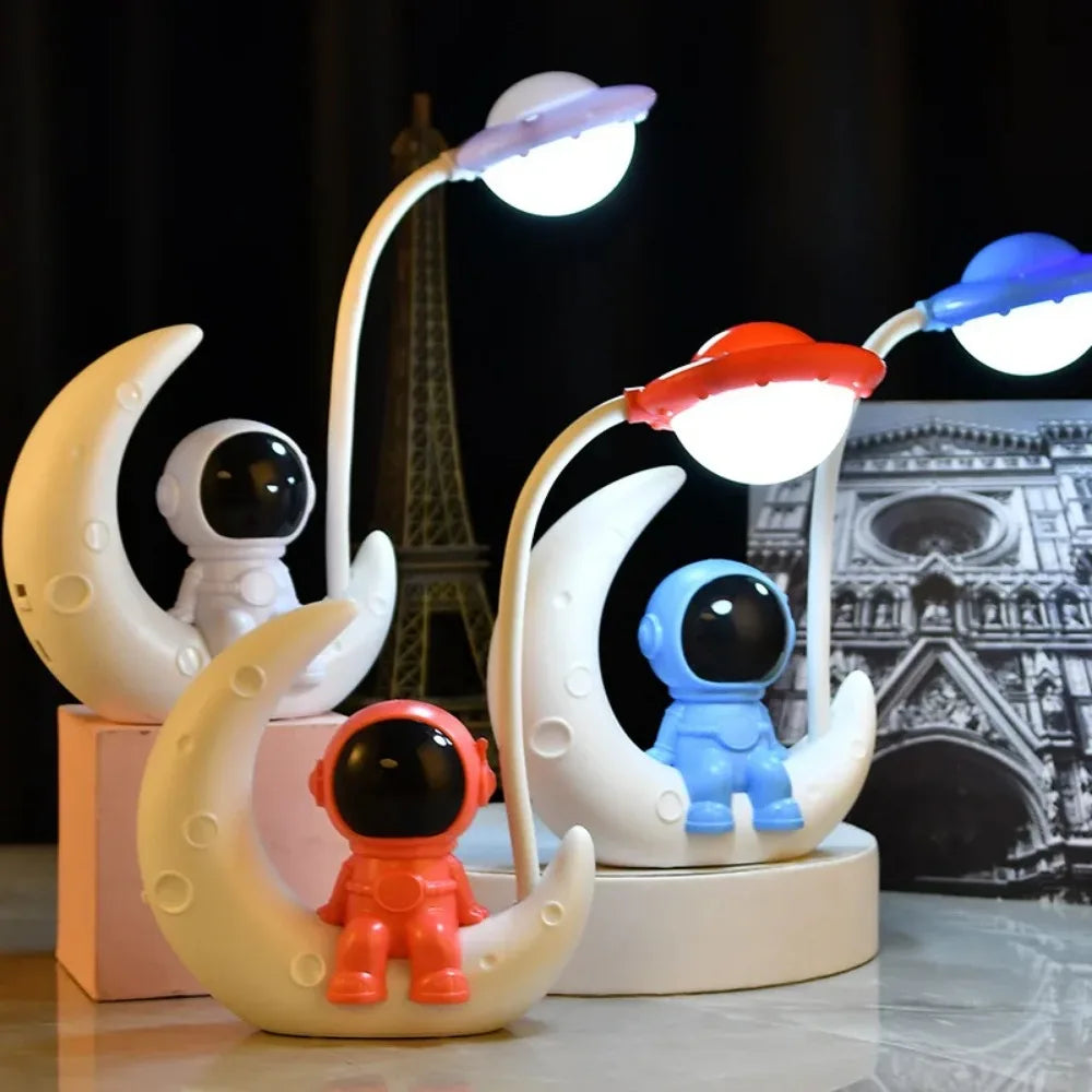 Creative Moon Astronaut Nightlight, LED Small Desk Lamp For Bedroom Decoration, Christmas Gift  neon sign  night light
