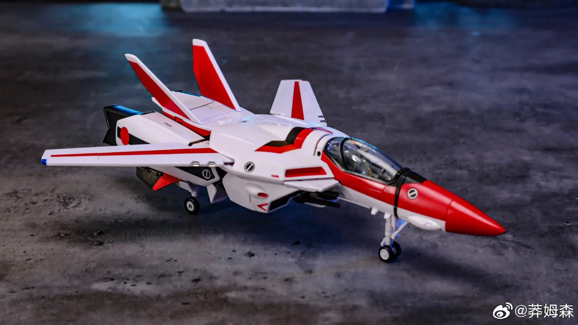 Transformation FG01 FG-01 Jetfire G1 Macross VF-1S VF1S with Fast Pack Armour Action Figures