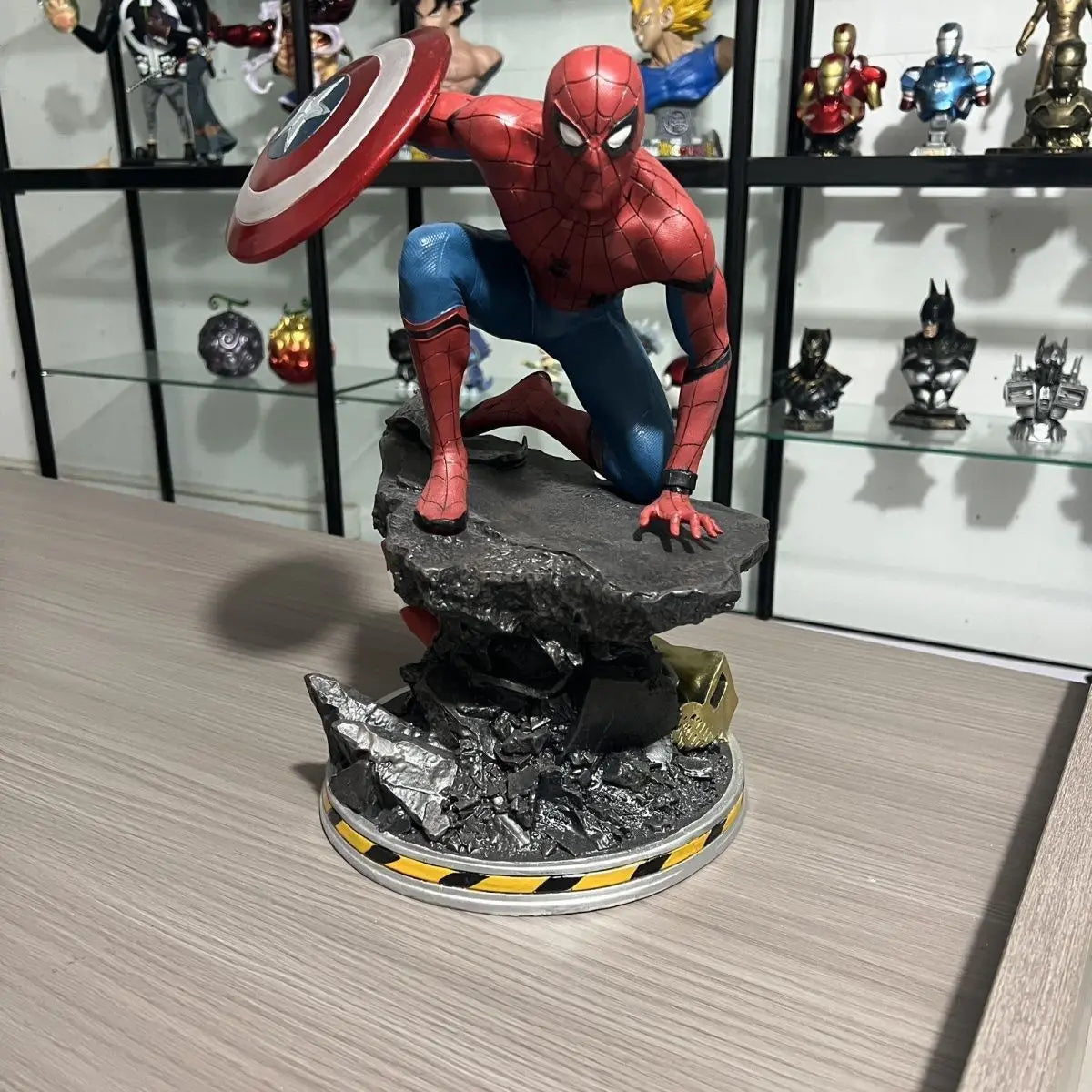 Marvel Studio Spider-Man The Avengers 15.74Inch/40cmGuardian Can Move GK Shield figure Battle Posture ornament Model Toys Gifts