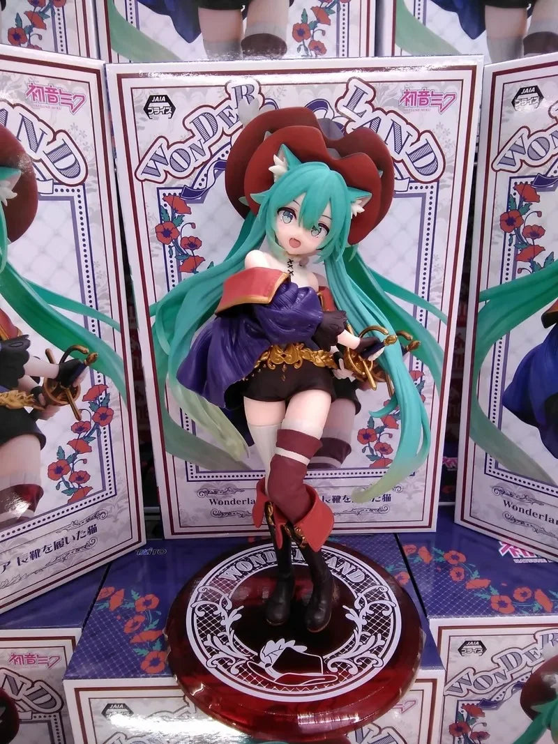 Original Taito Hatsune Miku Figur Wunderland Piapro Miku Der gestiefelte Kater Anime Action Modell Sammler Geschenk Spielzeug für Kinder