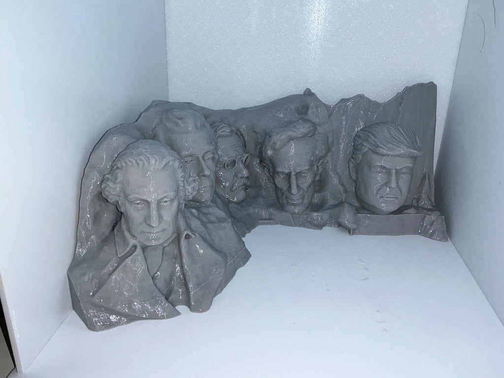 3D-gedrucktes Mount Rushmore mit Trump-Skulptur – Robustes silbergraues PETG für patriotische und verspielte Dekoration