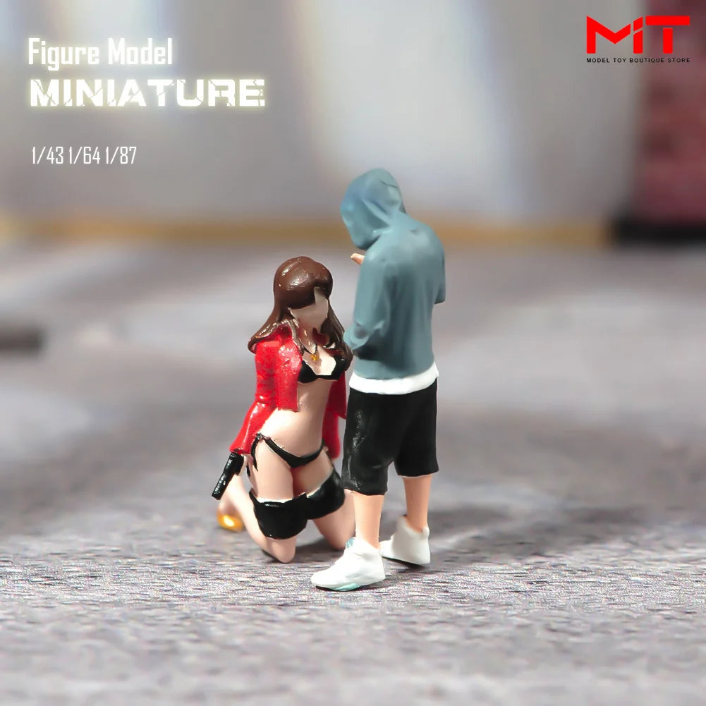 Handgefertigte Miniaturen im Maßstab 1:24, 1:43, 1:64, 1:87: Bemaltes kniendes Mädchen, Junge in Freizeitkleidung, DIY-Kreativ-Szenen-Requisiten, Figuren, Modellfigur