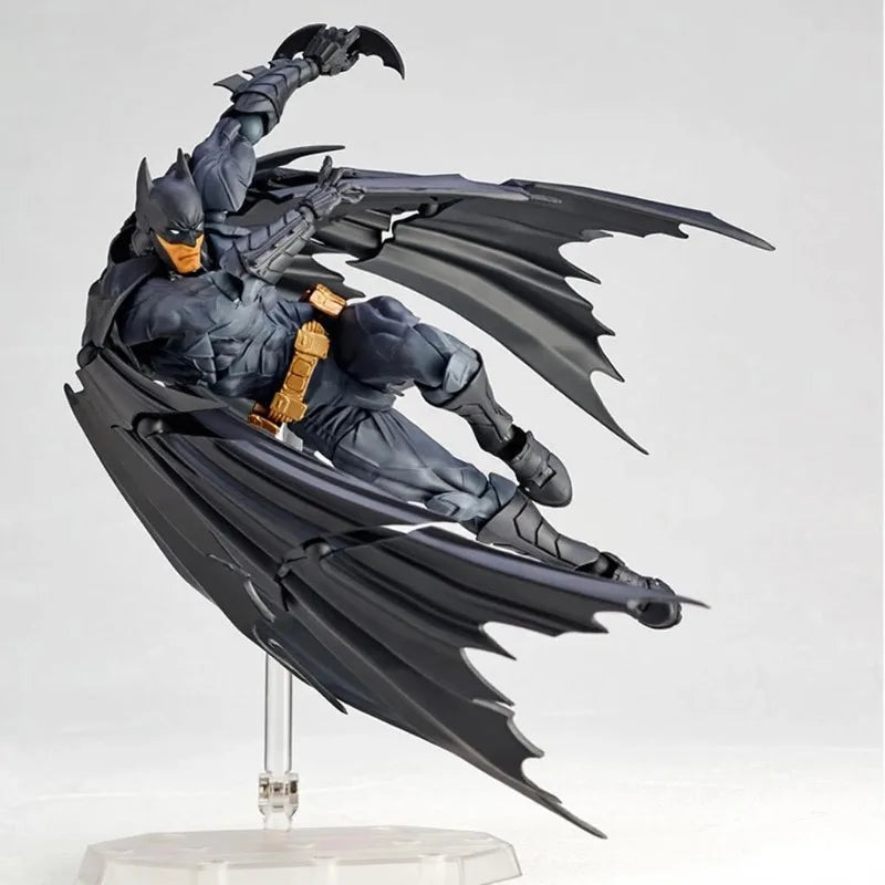 Kaiyodo Genuine Revoltech AMAZING YAMAGUCHI Series Batman Beyond Cloak American Science Fiction Action Figures Model Toys Gifts