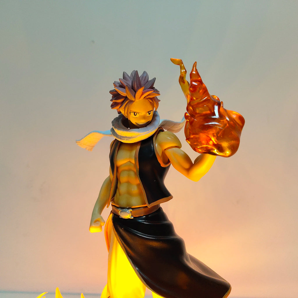 FAIRY TAIL Anime Natsu • Dragneel Led Lampe Birne Action Figuren Modell Figur Figur &amp; Basis &amp; Lampe DIY Spielzeug Sammlung