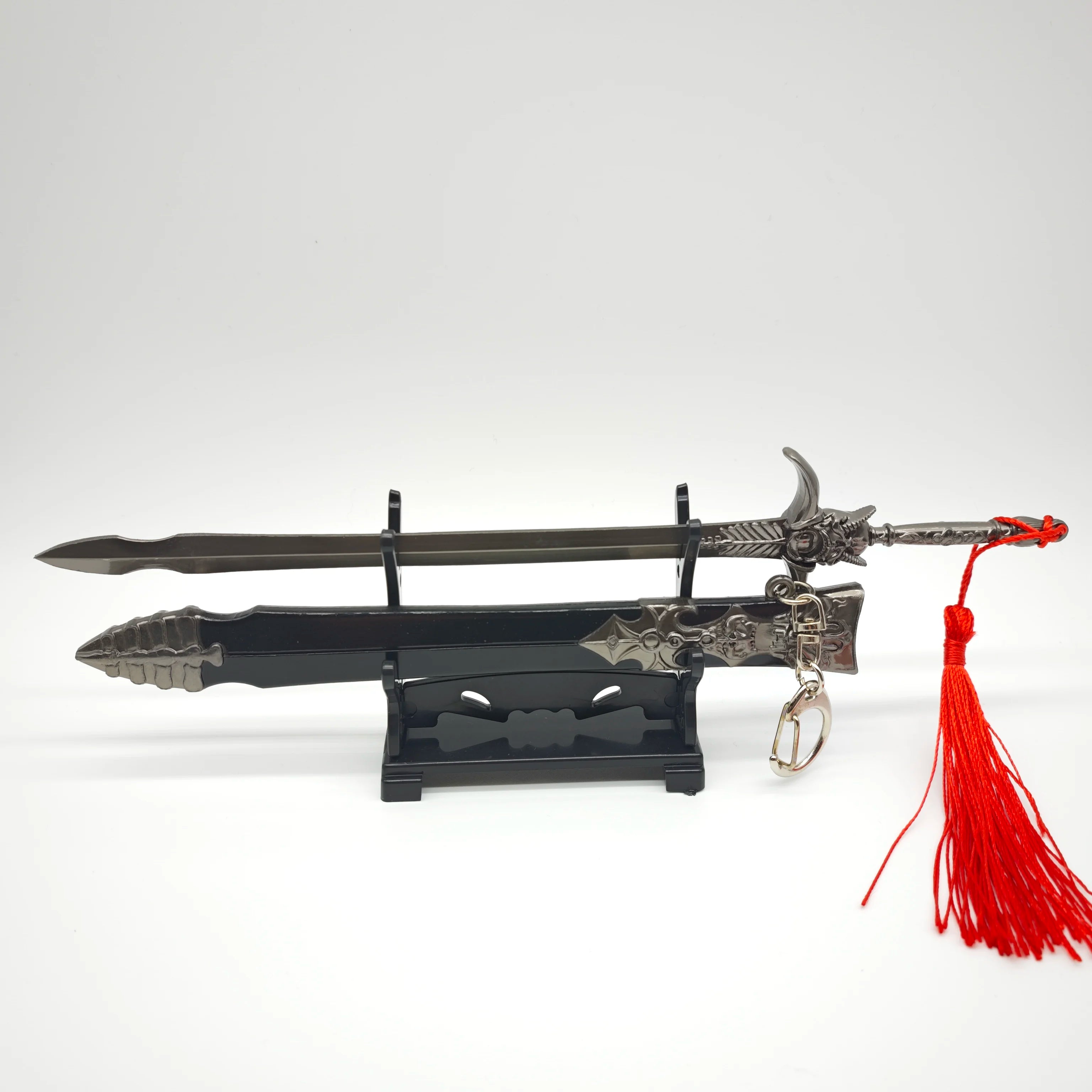 Devil May Cry 5 Spielperipheriegeräte Dantes Schwert der Rebellion Waffenmodell mit Scheide Legierung Handwerk Schlüsselanhänger Waffenornamente 22CM