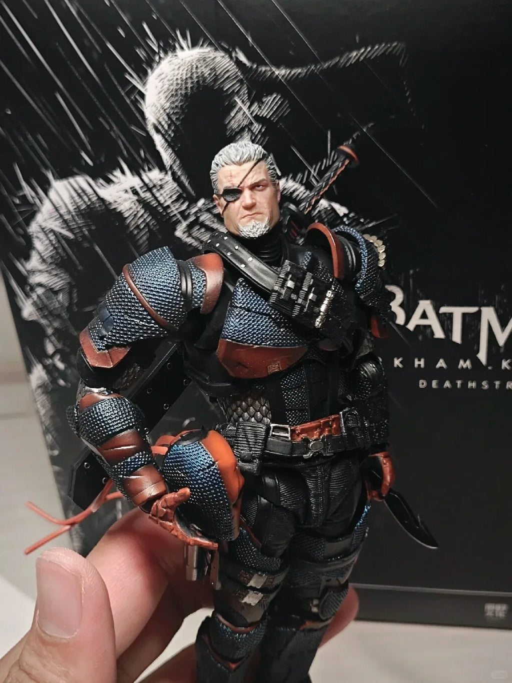 Hot Lpzz Rouno Cueure Dc002 1/12 Deathstroke Arkham Knight Finished Module Movable Batman Model Action Figure Collectible Toy Gi
