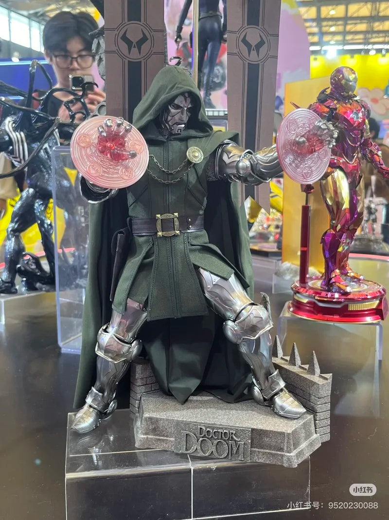 Hot Toys 1/6 Scale Marvel Doctor Doom Action Figure Cms022 Trendy Desktop Ornament Collectible Toy For Boys Ideal Xmas Gift