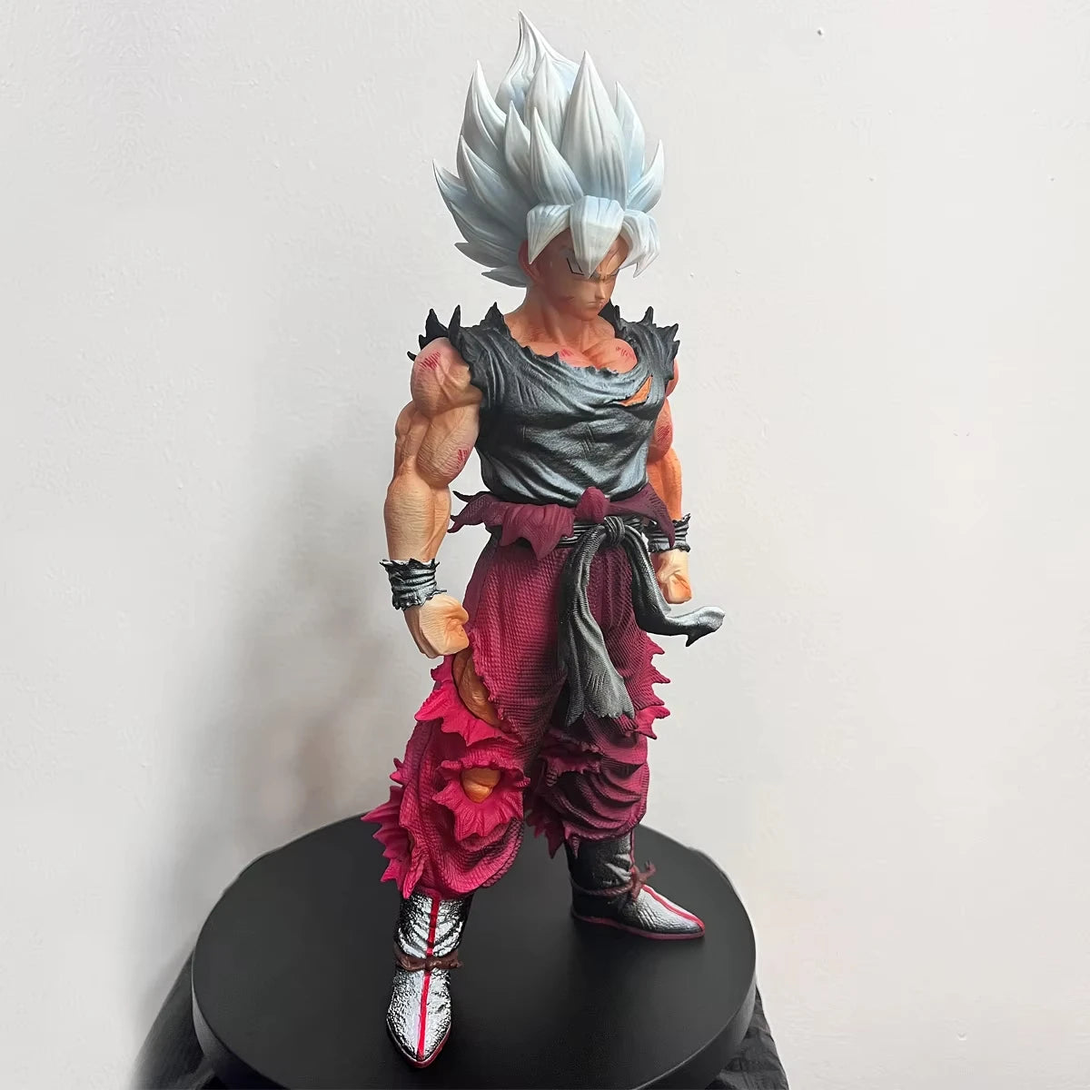 28cm Dragon Ball Goku Anime Figure Son Goku White Hair Super Saiyan Figurine Pvc Model Statue Desk Decor Collection Toys Gifts