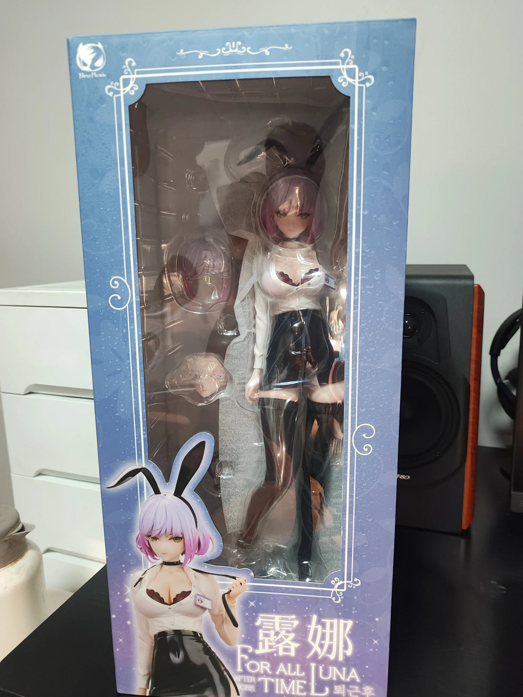 New Genuine In Stock Bearpanda & Yd Rabbit Hole Series Luna Bunny Girl 1/4 Action Figure Special Edition About 45cm