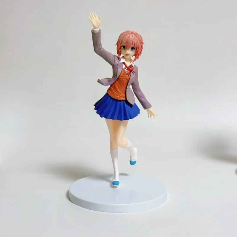 Neue Anime Doki Literature Student Uniform Club Actionfigur Modell Niedliches hübsches Mädchen Spielzeug Monika Sayori Sammlerstück Weihnachtsgeschenke