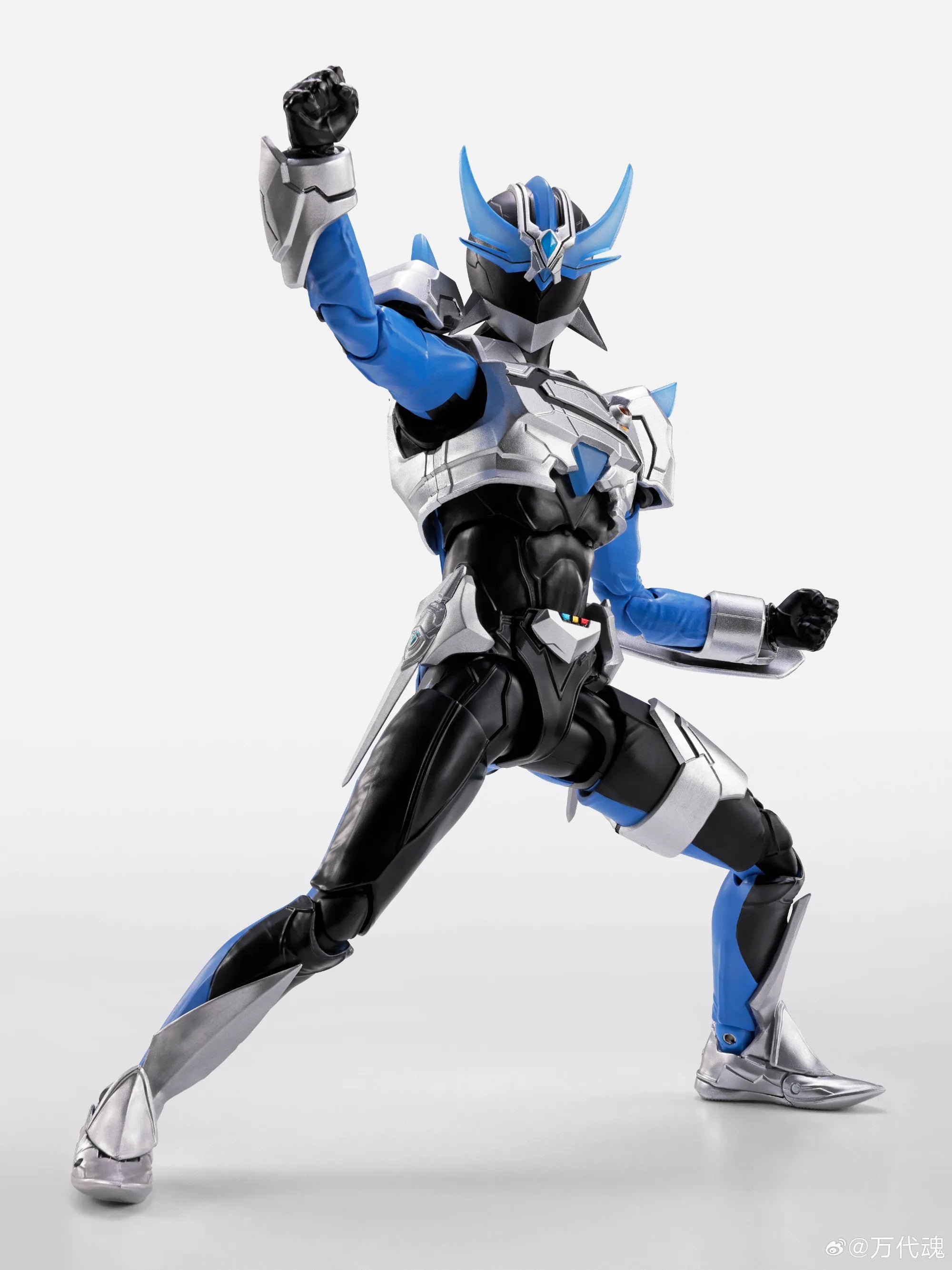 Original Genuine Product in Stock BANDAI S.H.Figuarts Wingman Girder Silhouette Authentic Figure Model