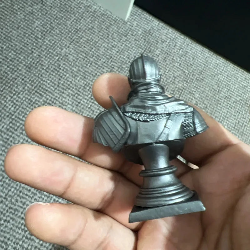 Dark Souls Solaire of Astora Figure Dark Souls Bust Statue Half-length Armor Scene Base Remake Action Figure Doll Toy Gifts