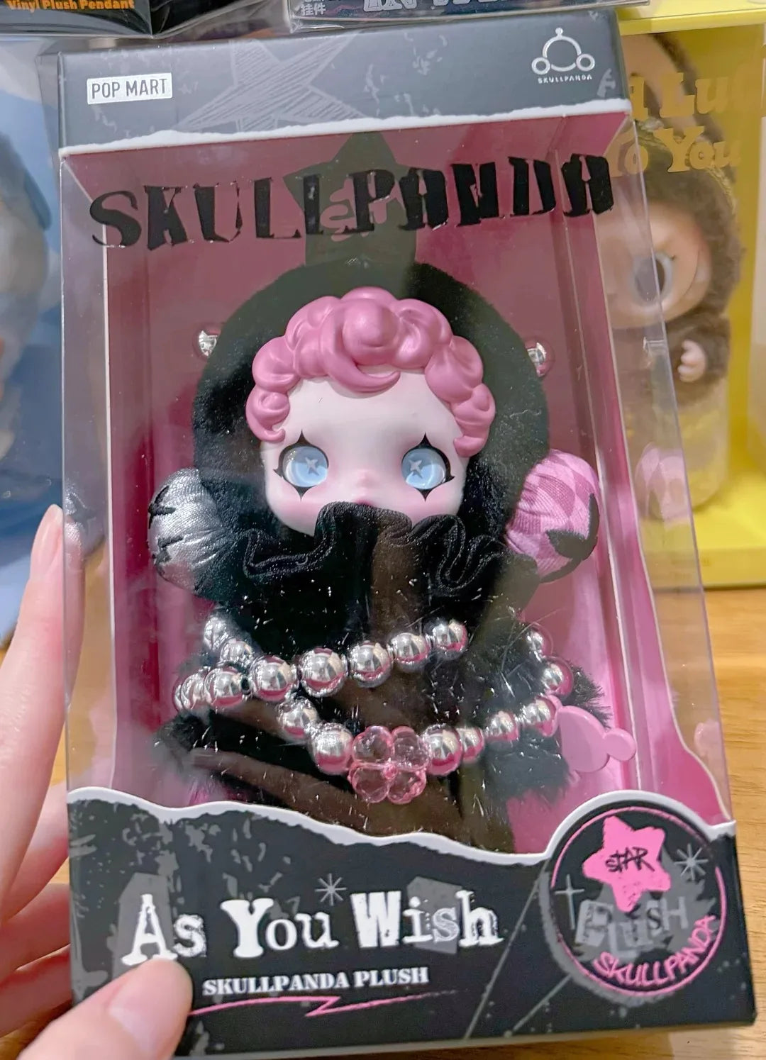 POPMART Оригинална лимитирана серия SKULLPANDA SP6000 серия екшън фигурка висяща картичка изненада подарък