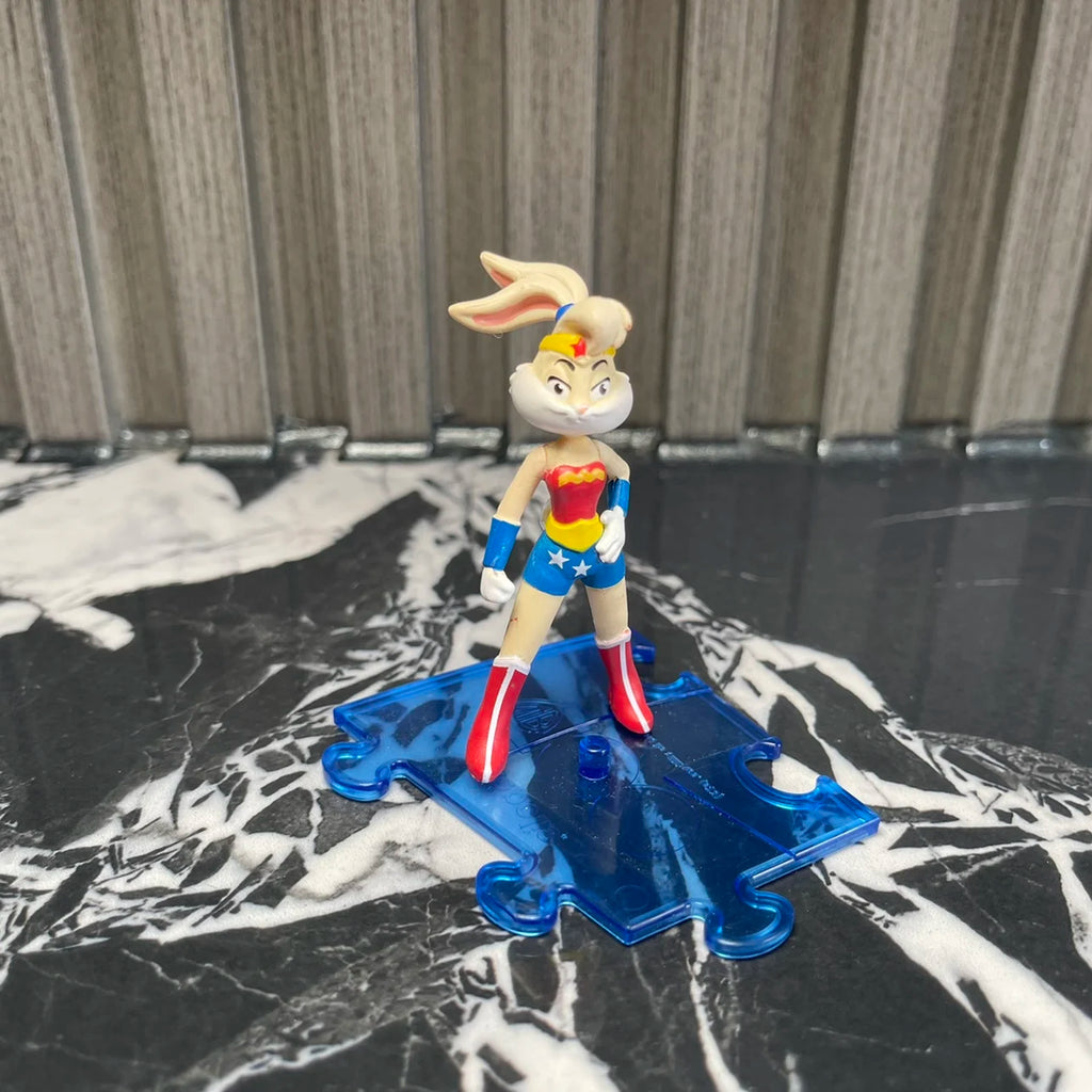 Roadrunnerse Cos Batmansse Coyotees Fastbirdse Action Figures Gift Q Verison Model Doll Anime Character Toy Ornament Collectible