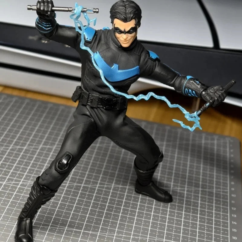 In Stock Original Mezco Toys One:12 Nightwing Anime Action Figure 1/12 Scale Mobile Doll Collectible Toy 4 Replace Fces Gift