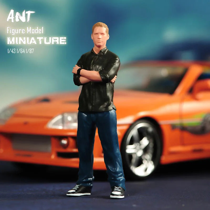 Миниатюрна фигурка 1/87 1/64 1/43 1/24 1/18 Състезател Уокър Джордана Брустър, филмови герои за кола, превозно средство