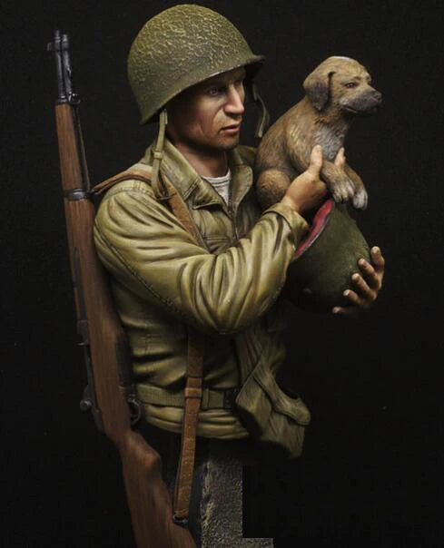 1/9 WW2 US Infantry, 'Saving the dog' Resin kit Bust GK Military theme of World War II Uncoated No colour