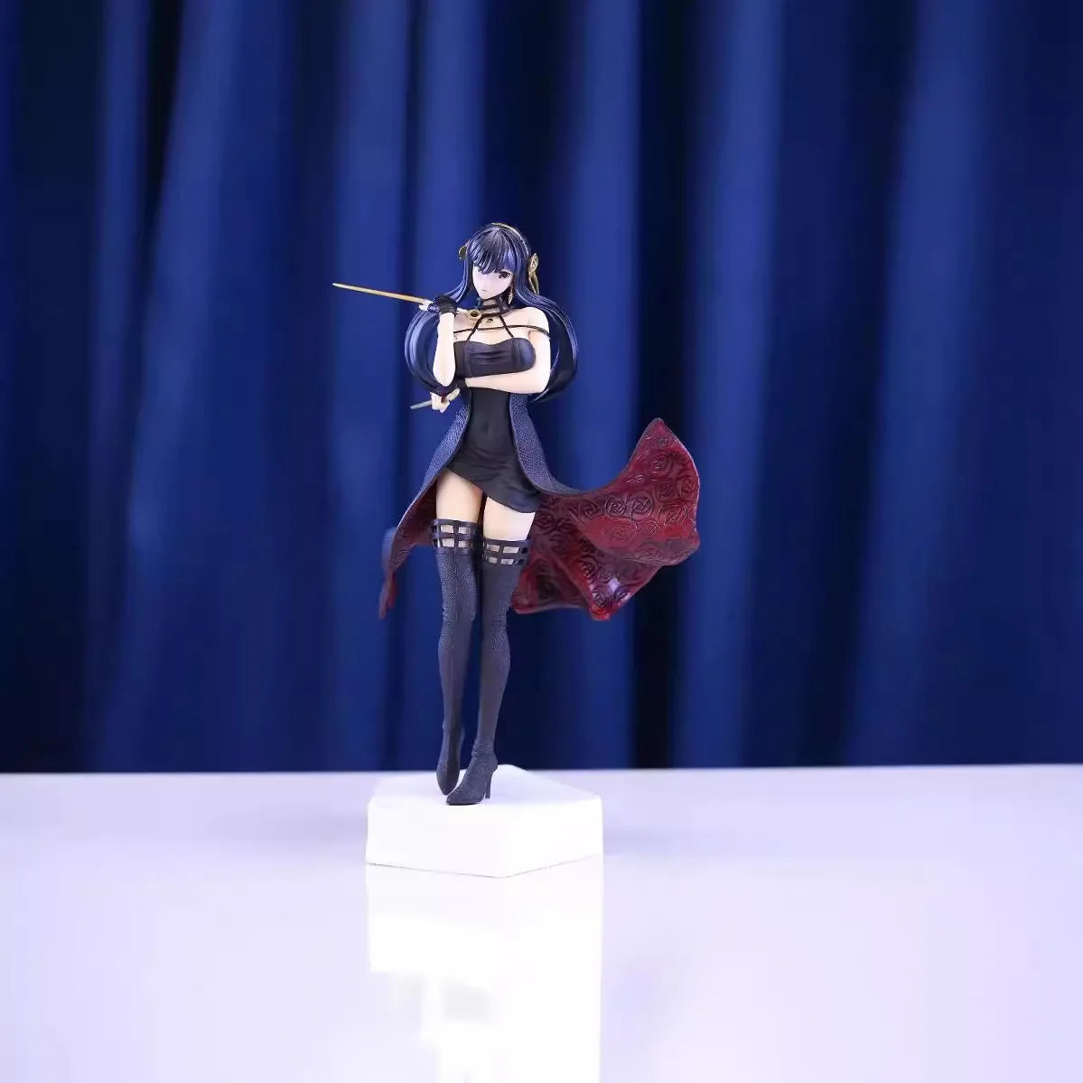 30cm Anime Spy Family Princess Thorn Yor Forger Action Figure Cute Cartoon Beautiful Girl Model Desktop Decoration Boy Toys Gift