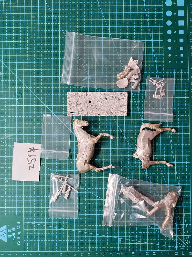 Resin soldier 1/32 54MM   ancient officer soldier WITH HORSE  Model Unassambled Unpainted  Figure Building Kit