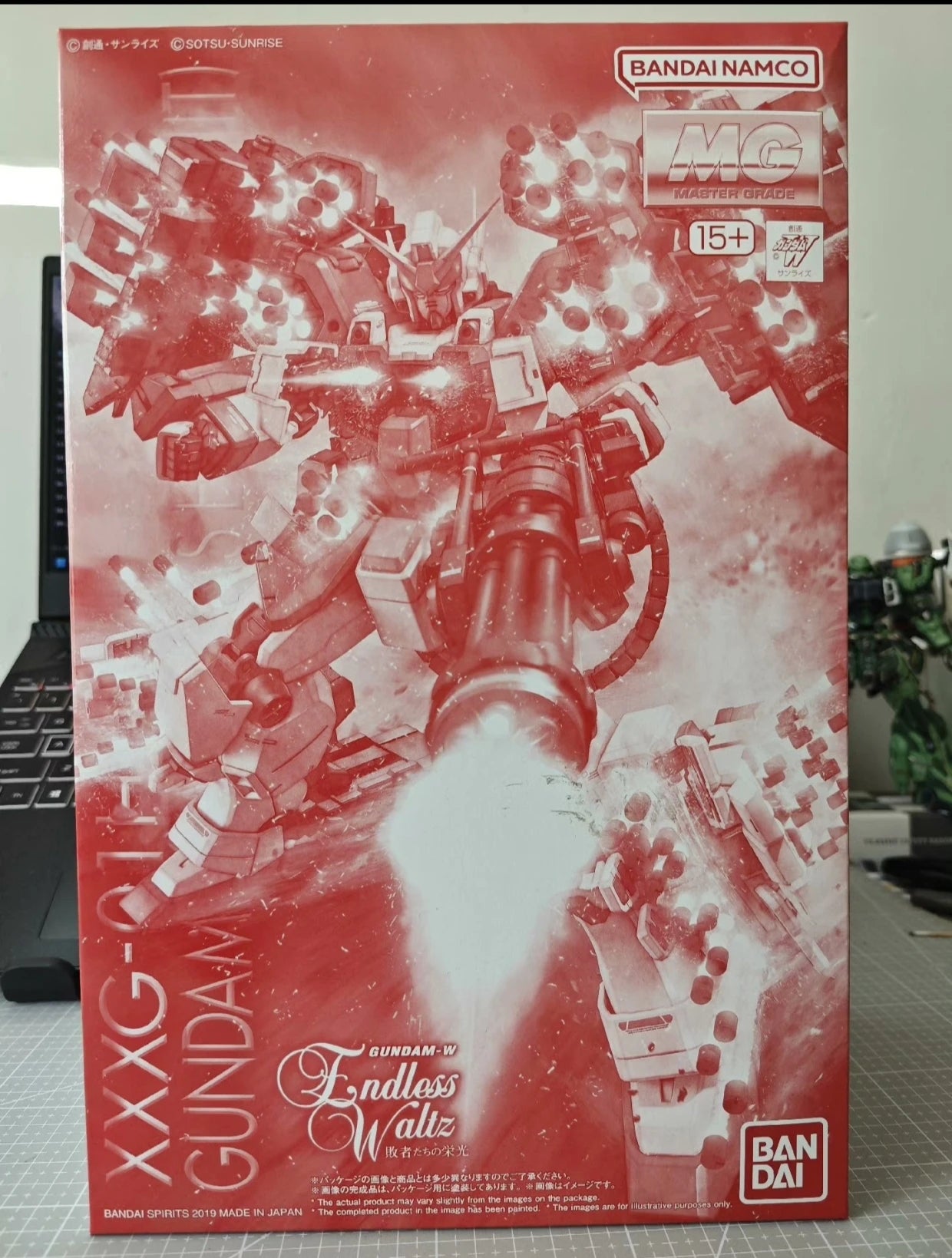 In stock Bandai Gundam MG XXXG-01H HEAVYARMS EW 1/100 Prototype Kit Action Anime Assembly Decorative Art Model