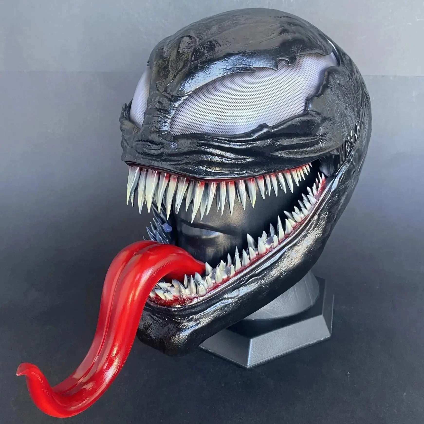 Venom 3: The Last Dance Venom 3 Mask with Tongue 1:1 Wearable Customized Venom Helmet Halloween Cosplay Venom Mask masque