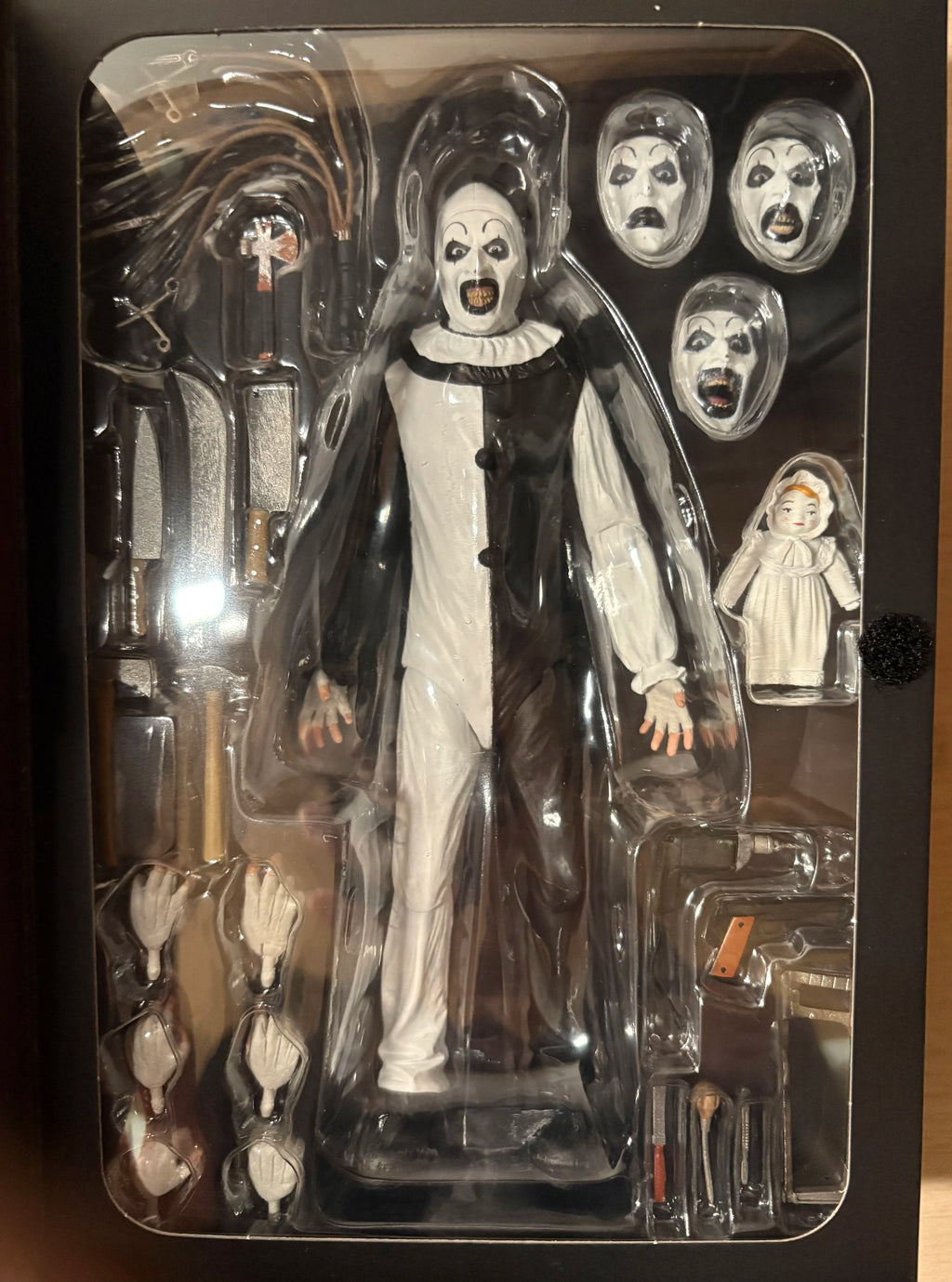 New In Stock 7-Inch Neca 45251 Terrifier Art The Clown Action Figure Peripheral Products Of Movie Characters Collection Model