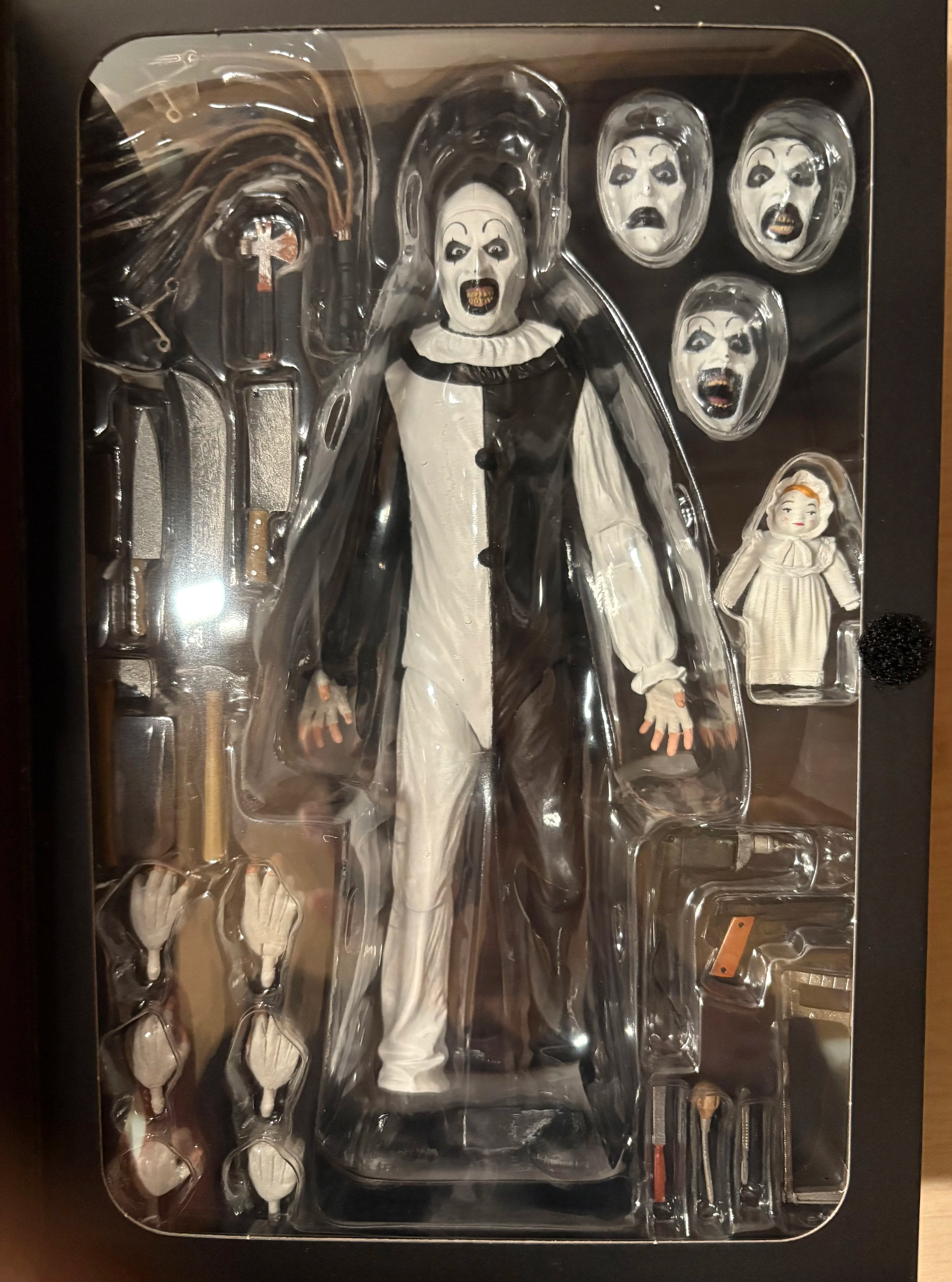 New In Stock 7-Inch Neca 45251 Terrifier Art The Clown Action Figure Peripheral Products Of Movie Characters Collection Model