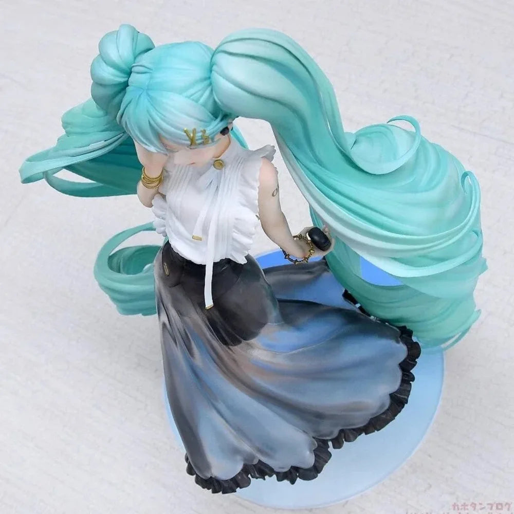 In Stock GSC Original Genuine Vocaloid Hatsune Miku 1/6 NT Style Casual Wear Ver 28cm Collections Model Toy Figures Anime Gift