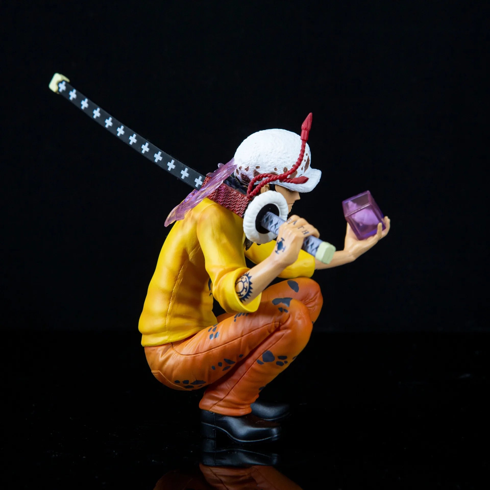 Cartoon Anime One Piece Trafalgar D Water Law Action Figure Squatting Take Knife PVC Manga Statue Figurine Collectible Model Toy