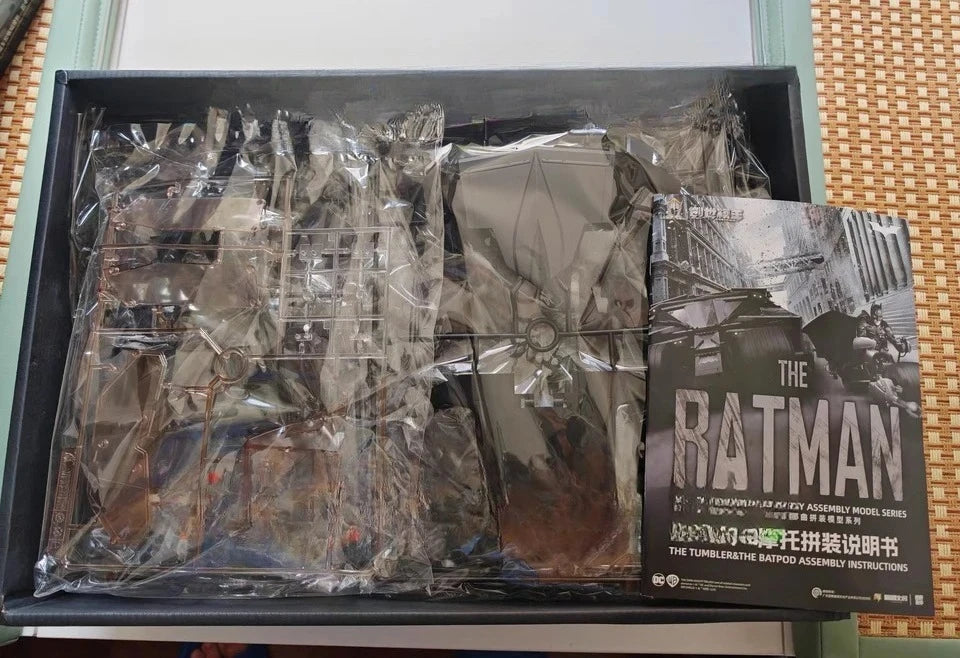 In Stock The Dark Knight Batman THE TUMBLER & THE BATPOD Assembling Movable Model 1/12  Batman:the Dark Knight Toys