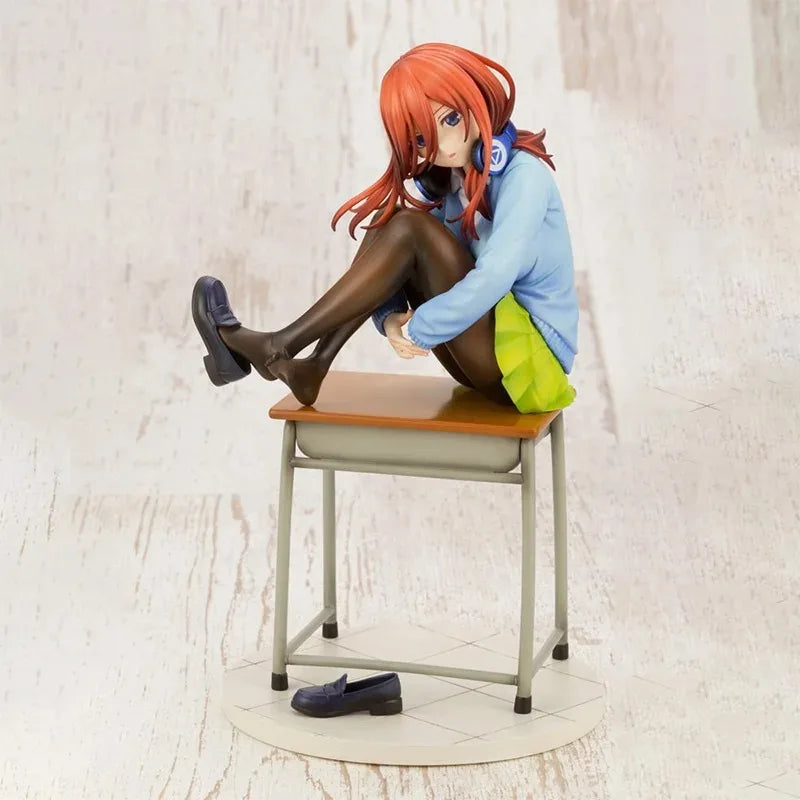Anime The Quintessential Quintuplets Miku Nakano 1/8 Scale PVC Action Figure Anime Figure Model Toys Collection Doll Gift